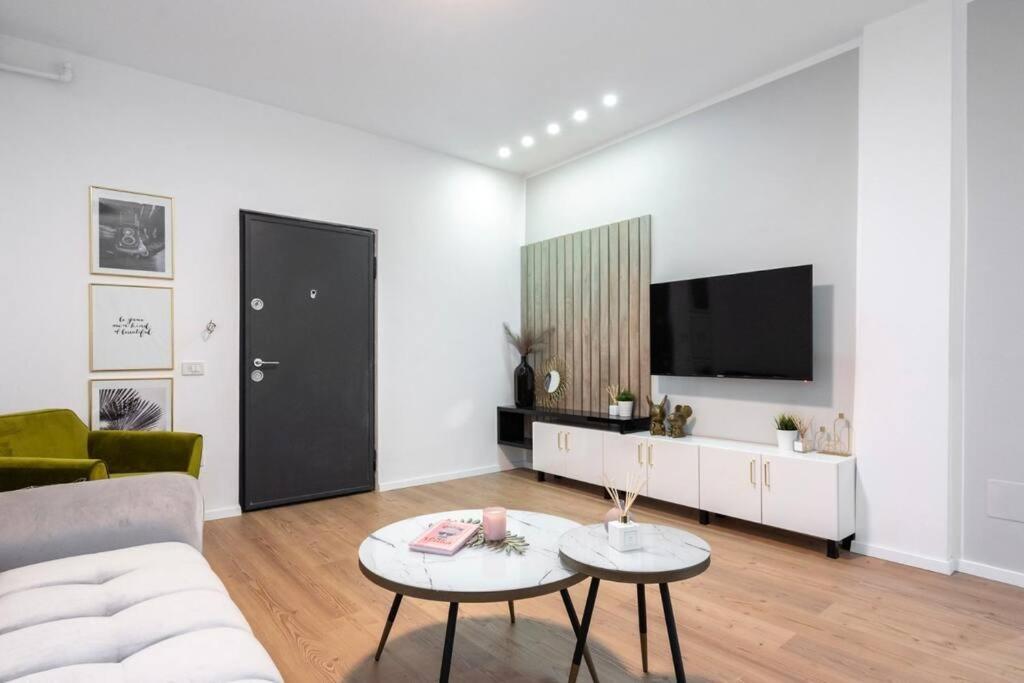 Old Town Bucharest Apartment Poiana 7 מראה חיצוני תמונה